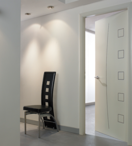 Porte blanche TECHNIDECOR de chez AVM - MBA MENUISERIE